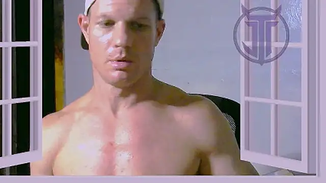 Pertunjukan Kamera Web JockNThirsty