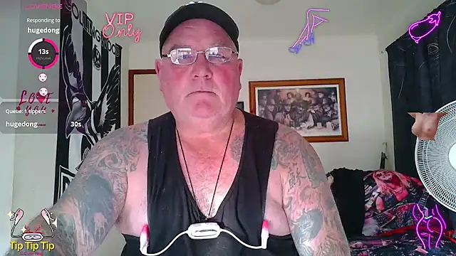 KINKYBLUEYES69 网络视讯表演