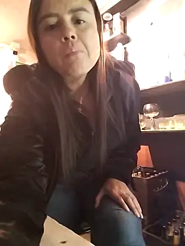 Chat +18 de karlagiraldo198 ao vivo