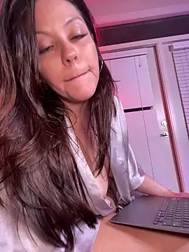 Pokazy przed kamerką – bellafreakyfun