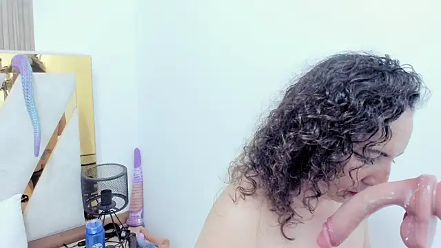 Luna_Naughty1 即時 XXX 聊天