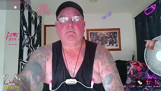 KINKYBLUEYES69 webkamerás műsora