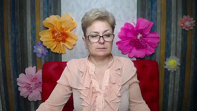 EmiliaGree 即時 XXX 聊天