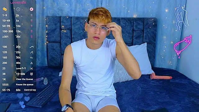 Chat +18 de NicolasTorrez ao vivo