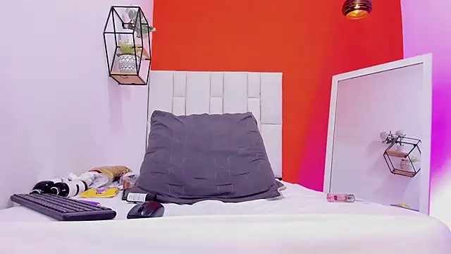 Melanny_hot69 即時 XXX 聊天