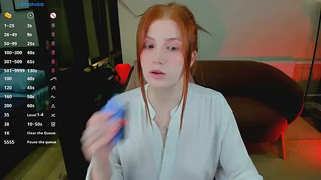 MiraBoom live XXX chat