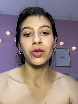 Lenapink19 即時 XXX 聊天