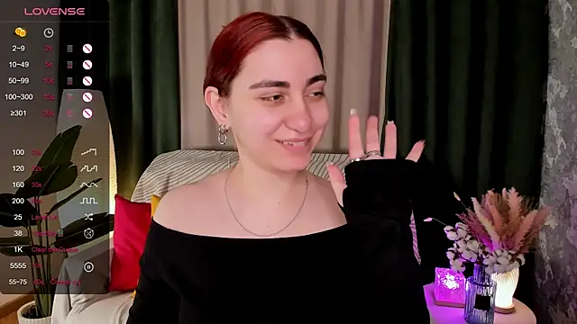 Chat +18 de hannacheekss_ ao vivo