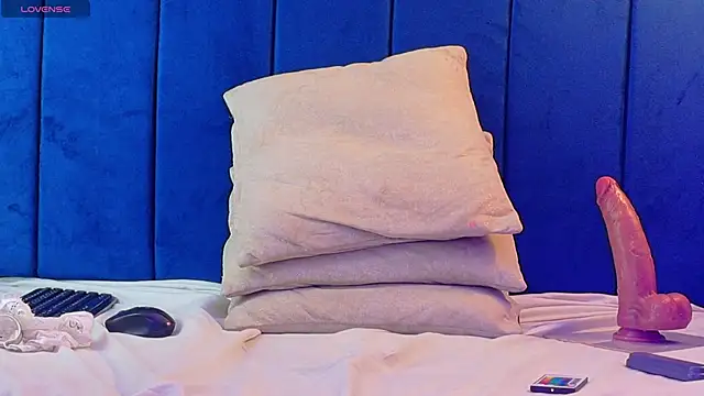 XXX chat uživo modela miluroose