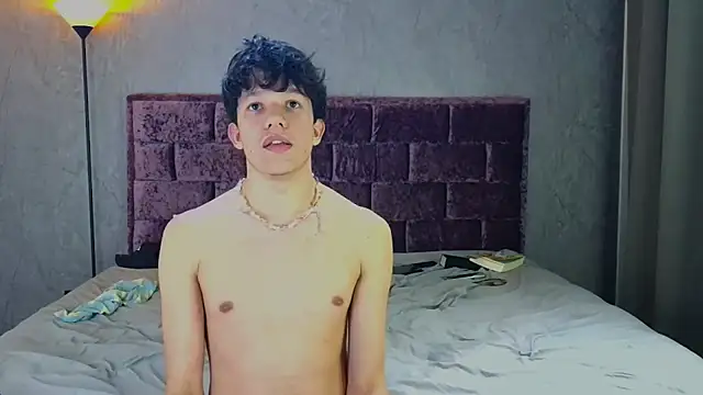 Bryan_Santos_z Chat XXX in diretta