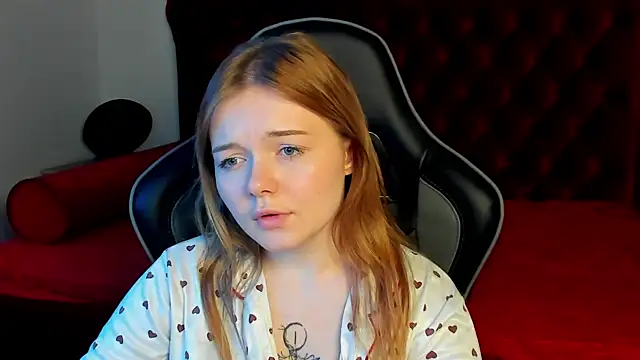 Chat +18 de ElinaVale ao vivo