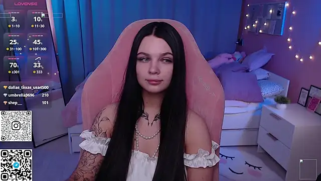 Chat +18 de Michela_Fruet ao vivo