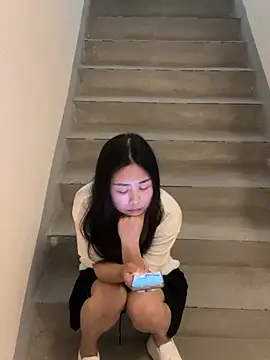 zzdd999 网络视讯表演