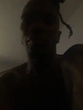 Show modela Shawtyblaque21 na web-kameri