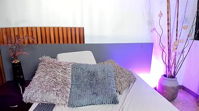 Zamira_Taylor Adlı Modelin Canlı XXX Sohbeti