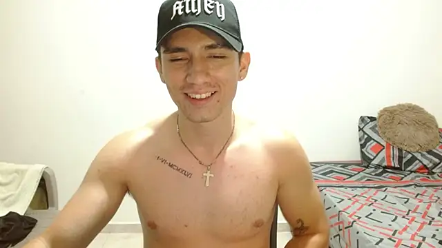 ChicoMaloFfF's Live XXX Chat