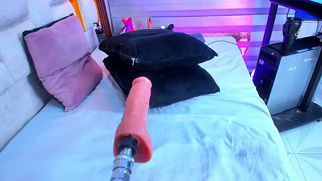 bigass_monic – Live XXX-chat