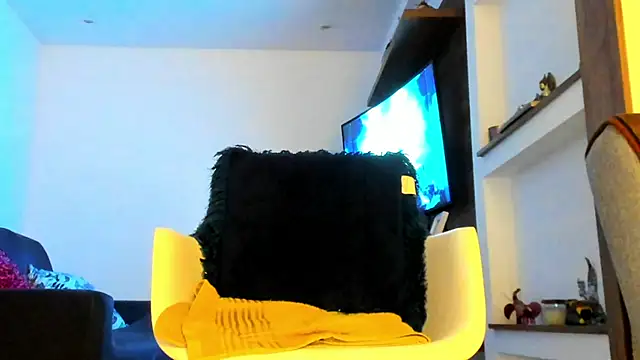 katcum02: διαδικτυακό σόου στην κάμερα