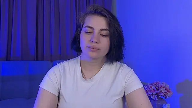 AdrianaToress' Live XXX Chat