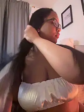 Chatroom XXX en direct de Chaniita