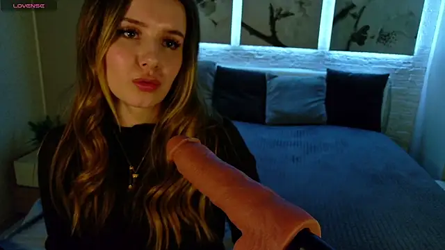 Betty_June Chat XXX in diretta