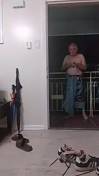 XXCUTHULU23: διαδικτυακό σόου στην κάμερα