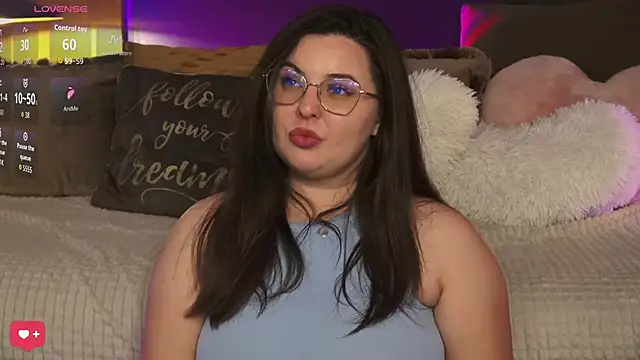 Chatroom XXX en direct de Mia_Swano