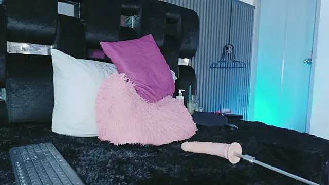 levana1 Live XXX-Chat