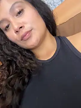 Chatroom XXX en direct de kinky_mila@xh