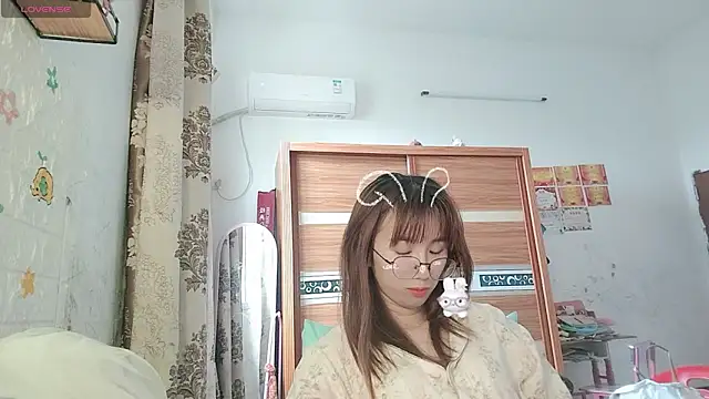 Lili_666 élő XXX-chatje