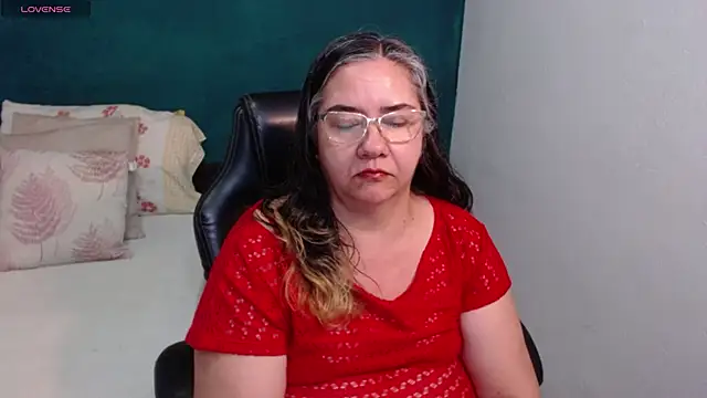 Онлайн чат XXX scaelettdubois