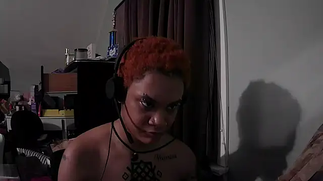 Онлайн чат XXX nickytheehawtie