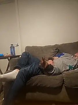 yourMasterisBored: διαδικτυακό σόου στην κάμερα