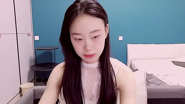 ZHJKS9988のライブXXXチャット