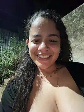 demonaughtyyyのウェブカメラショー