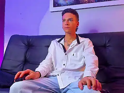 Noahh_Sky webkamerás műsora