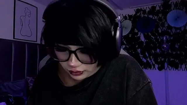 Kitty_Gang 即時 XXX 聊天