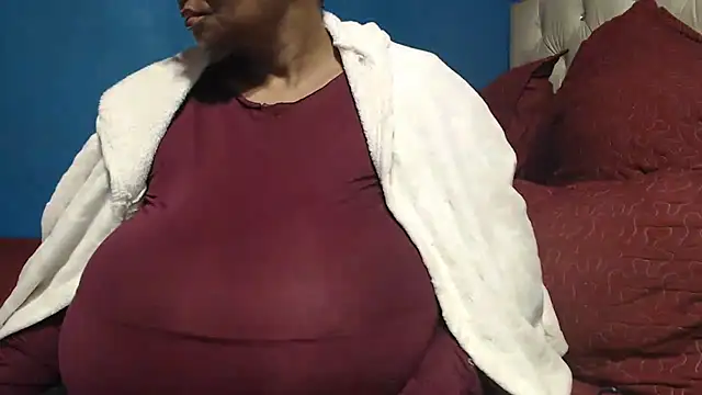 Webkamerová show CUTEFIRMMELONSS