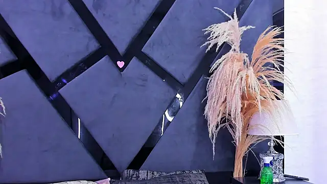 NicoleEsposito Adlı Modelin Canlı XXX Sohbeti