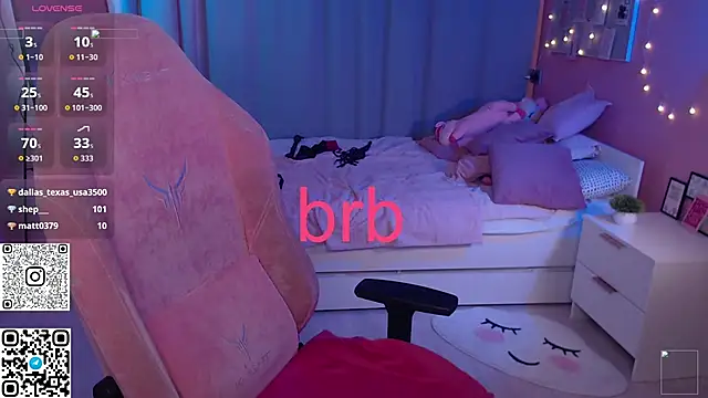 Michela_Fruet: онлайн-секс-чат