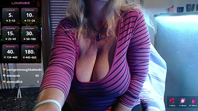 Živý XXX chat JennaDeluxe