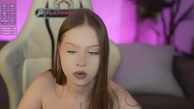 Esmie_Smile Adlı Modelin Canlı XXX Sohbeti