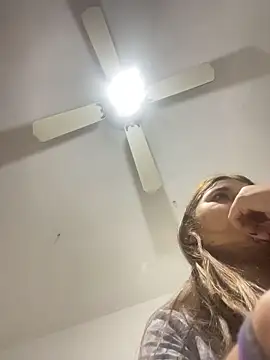 แชท XXX สดของ baddieasiantv