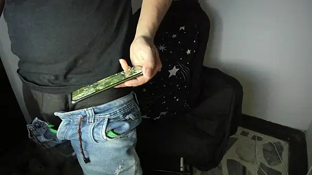 anubis-10 Webcam show