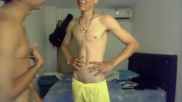 pocket_loversxxx webkamerás műsora