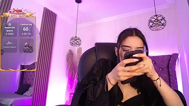 Amara_Davis1のライブXXXチャット