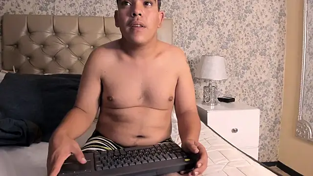 MikeHuddsonn Webbikameraesitys