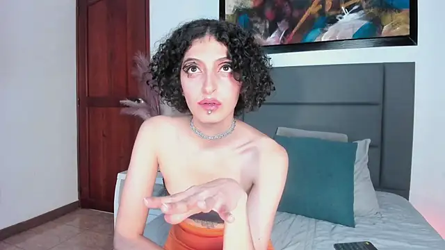 LyraVendrellのライブXXXチャット