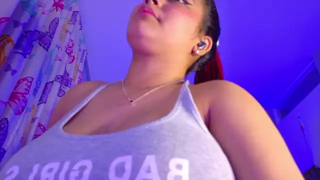 NicolleTaylor's Live XXX Chat