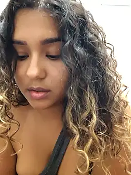 Pokazy przed kamerką – BrendaGirs